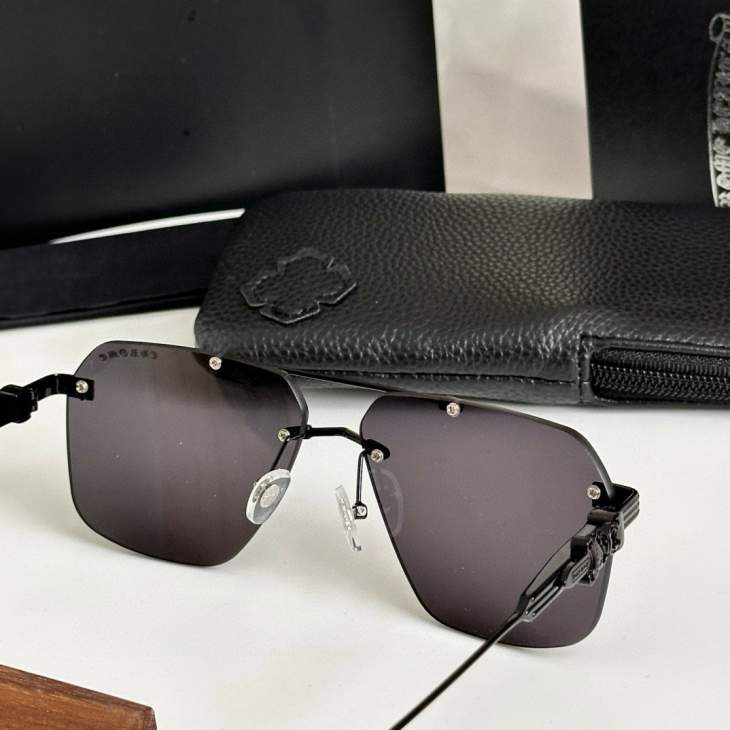 Picture of Chrome Hearts Sunglasses _SKUfw70121063fw
